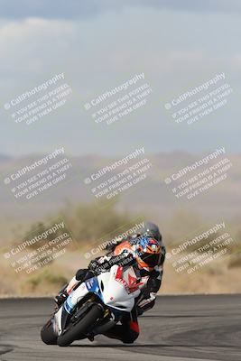 media/Nov-16-2025-Race Pace (Sun) [[8c5fa54630]]/Verified Riders/7-Turn 4 (1155am)/